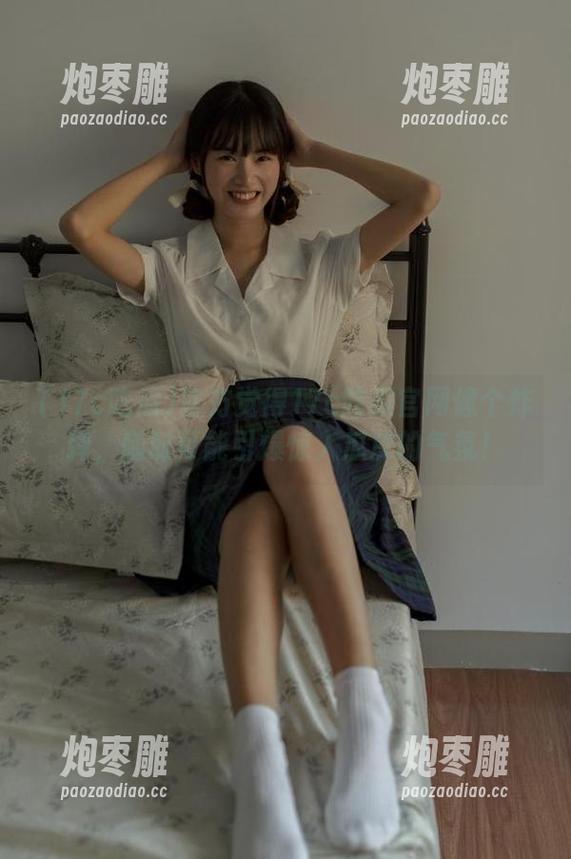 官方觉得17c吃瓜官网像个炸弹，随时可能引爆惊人瓜皮的气氛！