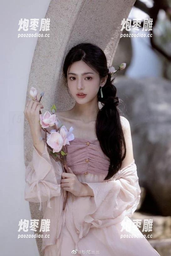 51吃瓜 无聊?下载‘51吃瓜’,今日必吃的瓜会让你惊掉下巴!
