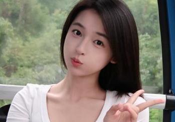 瓜果满地都是，想品尝吗？那就快链接“51吃瓜网”来吧！
