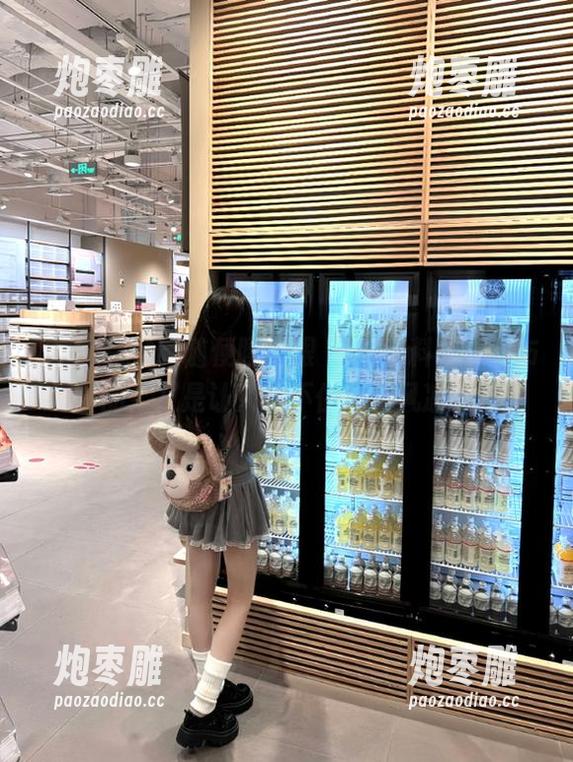 随便瞟一眼“51黑料社”发布的，又是让人忍不住想说风凉话