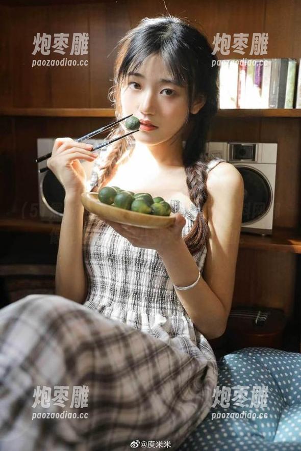 每次打开网页，51黑料网都像是在给我的八卦灵魂打鸡血。