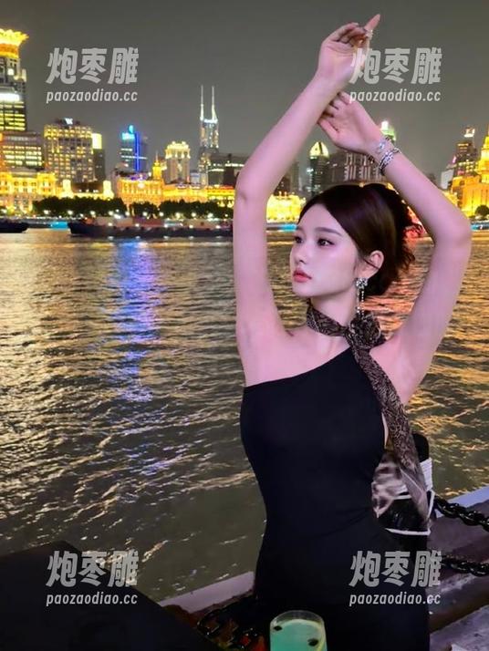 不信你试试，去zztt38.ccm的“免费”栏目，可能会有让你羡慕得吐血的惊喜！