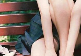 吃瓜看菊，不巧在zztt01网站上无意间成了明星。