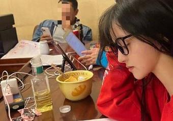 观看时光流转，吃瓜17c上的另一种人生百态