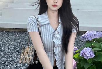 从吃瓜718获取的八卦，让我永不迷路，脑袋też很清晰…也许。