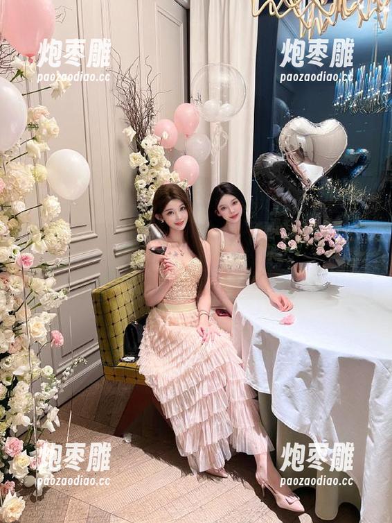 在吃瓜列表上分享我的无人机视角，鸡飞狗跳随便放！