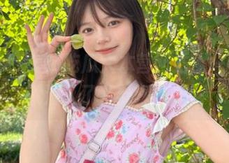 吃瓜大本营网站，一不小心就滑入了八卦深渊……