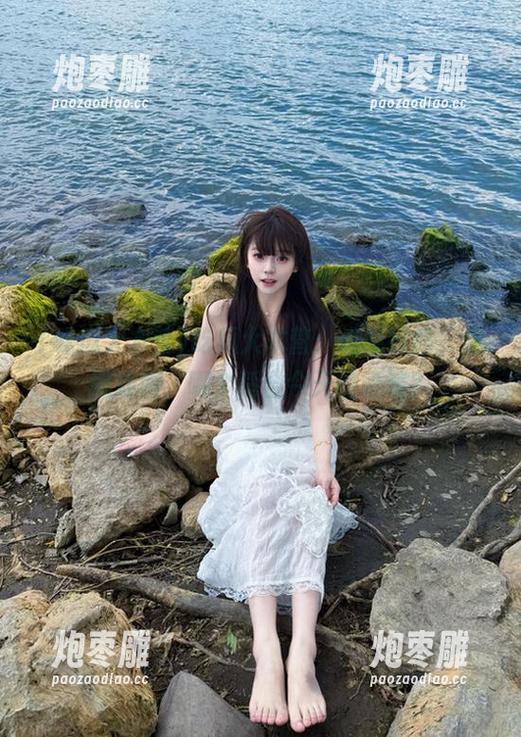 吃瓜大本营 吃瓜大本营:选择线路,像挑戏服,哪个适合今天的表演?