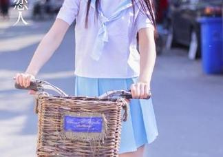 吃瓜网更新，朝阳和小伙伴们一起围坐瓜子仁，上演欢乐即兴剧！