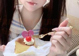 最近国产黑料的地址成了深夜好去处，这片安静得让人捉急