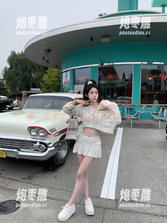 手机在手，海角吃瓜苹果版来撩，瓜果香浓，我却只顾捧心。