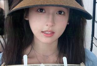 “第一吃瓜网chigua”：永不迷路的吃瓜之旅，哪里有瓜，我就往哪里去！