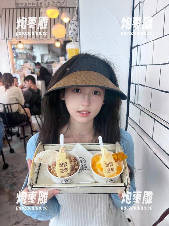 第一吃瓜网 “第一吃瓜网chigua”:永不迷路的吃瓜之旅,哪里有瓜,我就往哪里去!