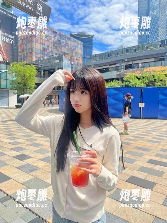 黑料不打烊 “黑料不打烊万里长征”视频里那几秒,让我想到了年少无知的自己…有种别样的共鸣。