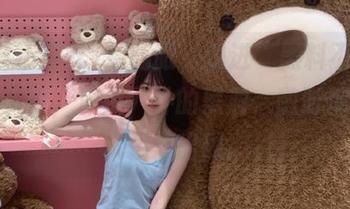 别眨眼，快进“黑料不打烊”的入口，深入八卦的黑洞，随时都有新玩意儿出现。