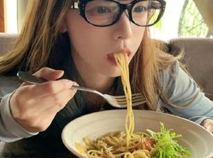 哎呀，你们也在找黑料吃瓜网址入口？这可大有文章可做！