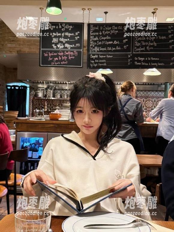 黑料吃瓜网址 三分钟看个“黑料吃瓜网址链接”,这“入口”真的让人忍不住想点进去一探究竟……