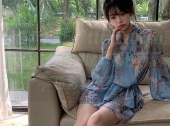 试问“tttzzz07su黑料正能量”入口，我的眼睛咋就停不下来，诶，色彩真丰富！
