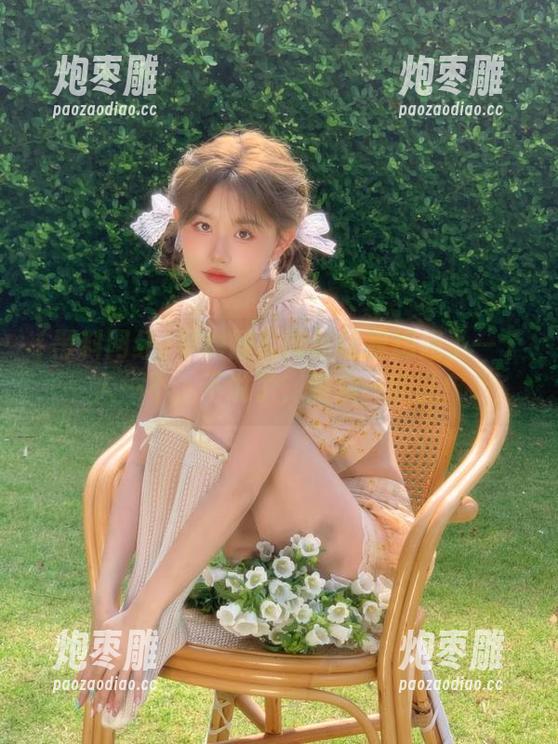 黑料网红 黑料网红网站让我想起了一个人…不,不说了,脑袋一团乱!